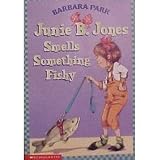 Junie B. Jones Smells Something Fishy (Junie B. Jones 12, paper)