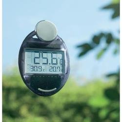 Solar digital thermometer