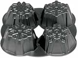 Wilton 4-Cavity Snowflake Mini-Cake Pan