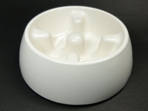 愛犬の早食いを防ぐ食器／カラフルなスローフィードボウル ［Mサイズ・中型犬用 5つの突起タイプ］ お手入れ用マイクロファイバータオル付属 【ホワイト】