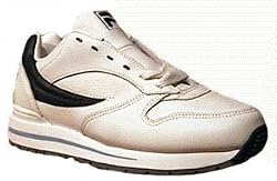 Fila Boys J3 Runner White/Navy/Blue Running shoe Sz: 6