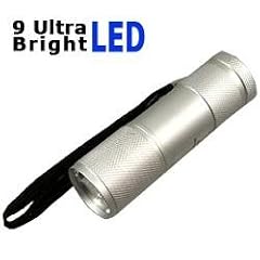Taschenlampe mit 9 Ultra Bright LEDs in silber mit 3 AAA Batterien