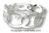 ETCHED METAL CIRCLE BRACELET