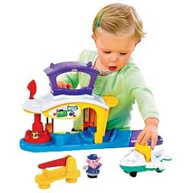Fisher Price World Of Little People Airport Playset