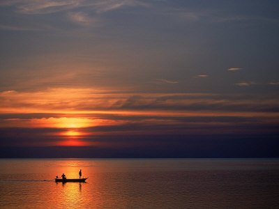 Boat at Sunset, Koh Phangan, Thailand Photographic Poster Print by Thomas McGuire, 30x40
