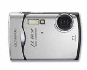 Olympus Mju Tough 790 SW Digital Compact Camera - Starry Silver (7.1MP, 3 x Optical Zoom) 2.5LCD