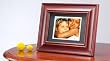 5x7_5.6_128_mahogany wood, beveled, lined bezel Digital Picture Frame