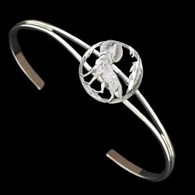 Earth Song Diamond Cut Bracelet - Howling Wolf - Earth Song Diamond Cut Bracelet - Howling Wolf