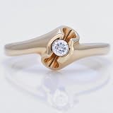 Diamond Solitaire Ring in 10k Gold (0.13ct tw)