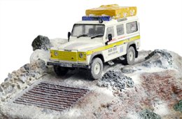 Cover image : LAND ROVER ランドローバー・ディフェンダー・ジオラマ・CALDER VALLEY SEARCH & RESCUE TEAM・1/43