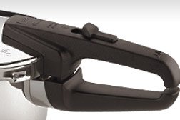 fissler ロイヤル圧力鍋３，５Ｌ[ガラス蓋２２ｃｍ＋シリコントング＋蒸し器、蒸し器台＋料理ブック付き]11-633-03-TONG