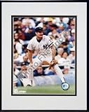 Wade Boggs ( New York Yankees ) &acute; Fielding &acute; Double Matted 8 &acute; X 10 &acute; Photograph in Black Anodized Aluminum Frame - B00016M0EM