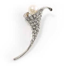 Pretty Calla Lily Pearl Brooch
