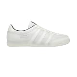 adidas Universal