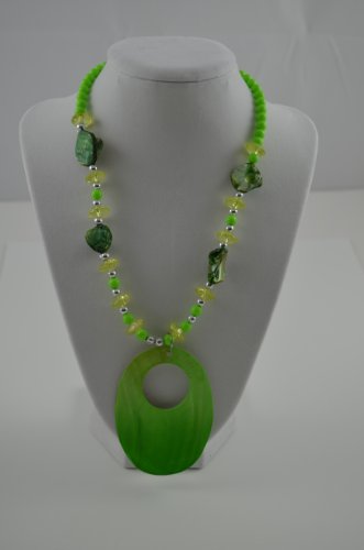 Necklace Oval Shell Pendant with Beads Green 3 inch extenstions