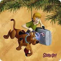 SCOOBY DOO & SHAGGY 2002 Hallmark Ornament QXI5283