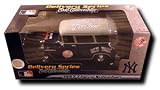 1:25 Scale 1957 Chevrolet Suburban New York Yankees MLB Baseball Diecast Collectible