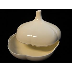 Tupperware Garlic Keeper by