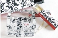 Detail image Square Black/White Ashtray Set