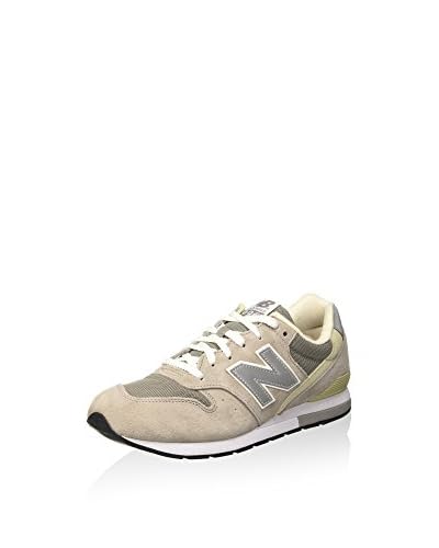 New Balance Sneaker