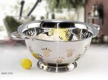 The Platinum Chef Best Food Polished Stainless Steel Colander With The One Of A Kind Artistic Pineapple design is a Pleasure To Look At As Well As It's Culinary Value With Easy Grip Handles Is Rust Resistant With Easy Cleanup.