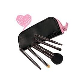 Avon mark Go With The Pro Mini Brush Kit