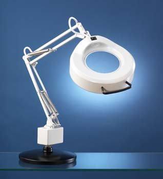 magnifying table light