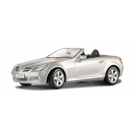 2005 Mercedes Benz SLK diecast model car 1:18 scale die cast by Maisto - Silver
