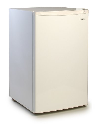 Magic Chef 4.4 Cu Ft Refrigerator White MCBR445W2