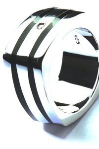 Hot Diamonds Mens Ring.