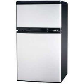 Igloo FR834a 3.2-Cu-Ft Refrigerator by Igloo