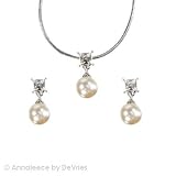 Boucles d'oreilles et Collier 'Flawless' de 40/45cm realises a partir d'elements de Cristaux Swarovski par Annaleece