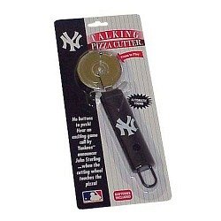 NEW YORK YANKEES TALKING PIZZA CUTTER