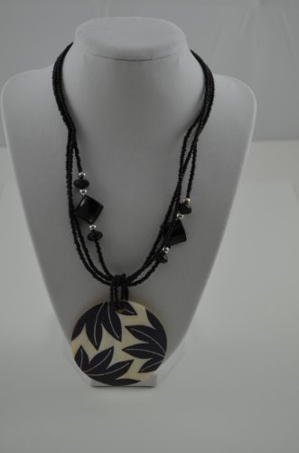 Necklace RD Shell Pendant Leaf Design Black/Cream 3 exten