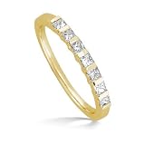 18k Yellow Gold Diamond Wedding Band.
