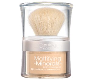 L'Oreal Mattifying Minerals Powder Foundation  01 Translucent