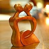 'Abstract Kissing I,' statuette