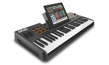 Akai SynthStation 49 49-Note Keyboard Controller with Drum Pads and Doc