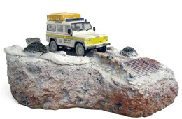 Cover image : LAND ROVER ランドローバー・ディフェンダー・ジオラマ・CALDER VALLEY SEARCH & RESCUE TEAM・1/43