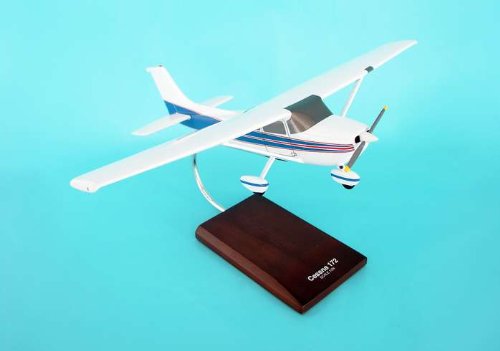 Cessna Model 172 Skyhawk - 1/24 scale model Cessna Model 172 Skyhawk - 1/24 scale model