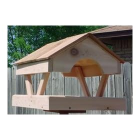 Cedar Fly-Thur platform bird feeder