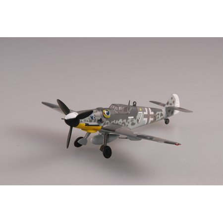 Trumpeter Easy Model 37260 - Messerschmidt BF-109G-6 IV./JG51 1943 YugosLight Amored Vehicel (LAV) ia