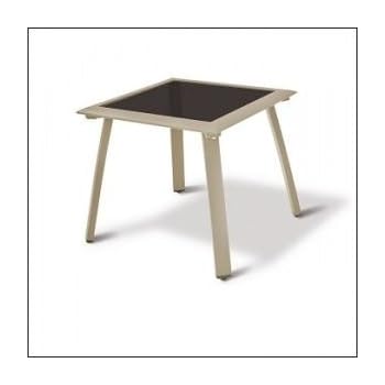 Table basse - Coloris champagne - Dim. : 50x50x45.