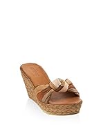 Bueno Sandalias de cuña (Marrón)