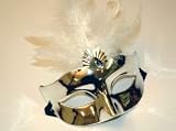 LOT de 2: Loup masque brillant avec décor bijoux et plume 85016 déguisement (Or) Masques et Loups