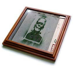 Mirmak grafittiThe Birth of FrankensteinTrivets