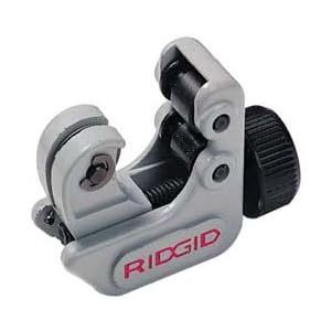 Ridgid 40617 1 4-Inch to 1-1 8-Inch Close Quarters Tubing Cutter by 