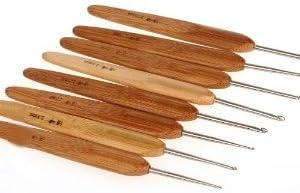 TribalSensation® 8 Ergonomic Metal Bamboo Handled Crochet Hooks 13cm/5" (1 to 2.75mm) Craft