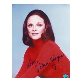Valerie Harper autographed 8x10 Photo (Rhoda - Mary Tyler Moore Show)