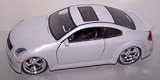 Jada Toys 1/32 Scale Diecast 2004 Infiniti G35 in Color White